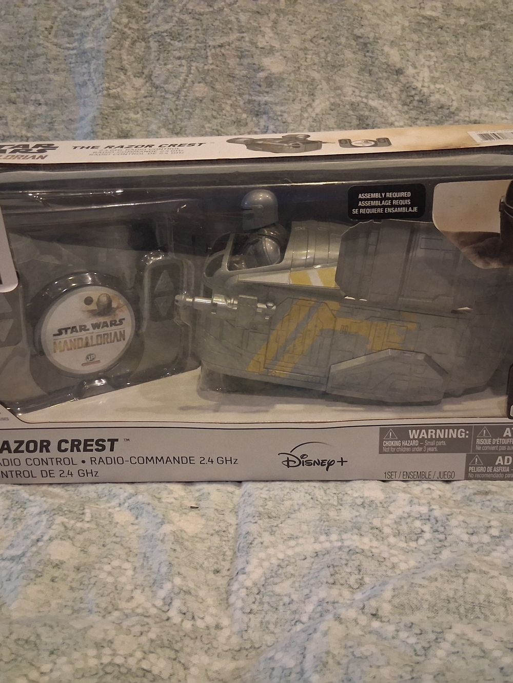 Star Wars: The Mandalorian Razor Crest 2.4 GHz Radio Control vehicle